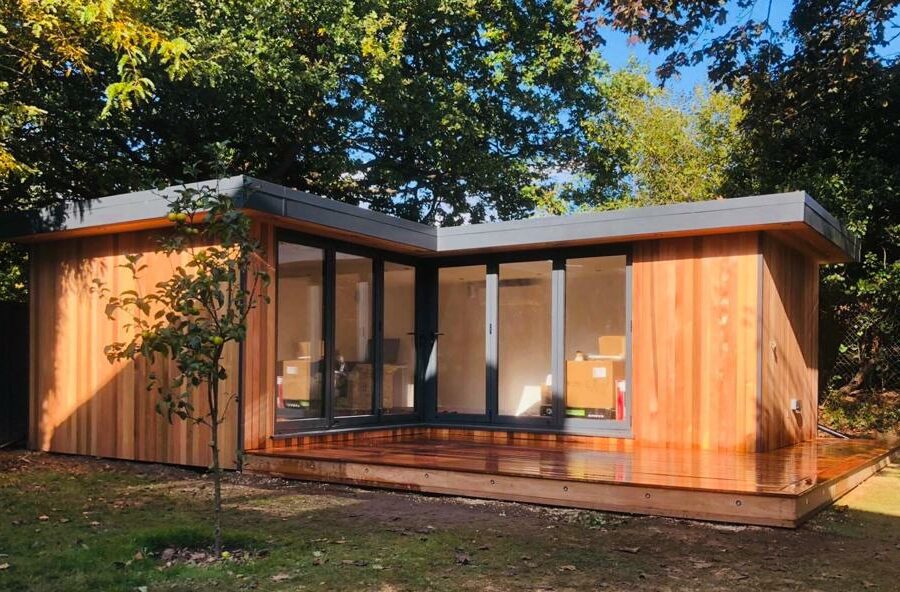 L-shaped garden room in Leatherheads -eDEN Garden Rooms