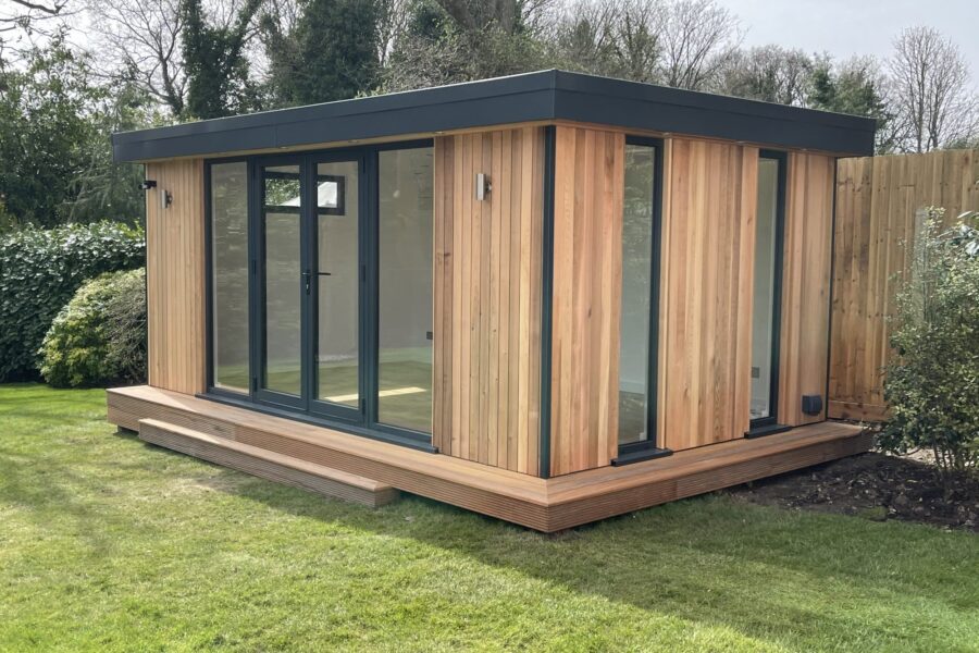 Herfordshire garden room with cedar cladding